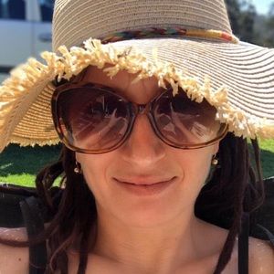 Meet your Posher, Karen adrian